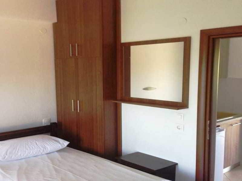 Paradisos Apartments Неа-Скиони Экстерьер фото